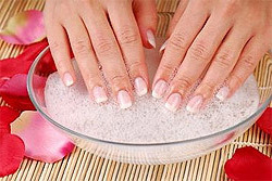 Советы по уходу за ногтями - специальные ванночки